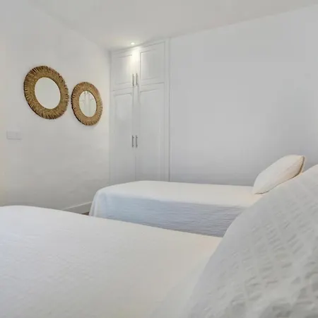 Villa Giuliana En El Centro De A 5 Minutos A Pie De La Playa