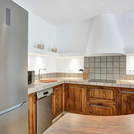 Giuliana En El Centro De A 5 Minutos A Pie De La Playa * コラレホ