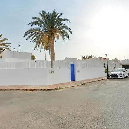 Giuliana En El Centro De A 5 Minutos A Pie De La Playa ヴィラ *