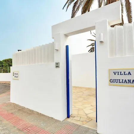 Βίλα Giuliana En El Centro De A 5 Minutos A Pie De La Playa Κοραλέχο