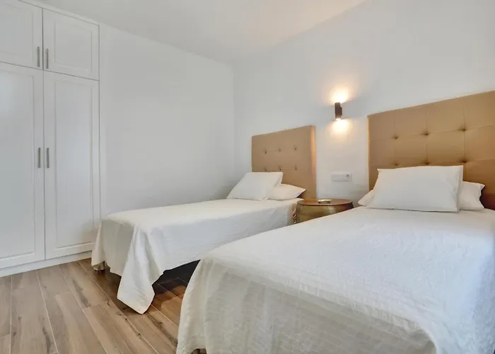 Giuliana En El Centro De A 5 Minutos A Pie De La Playa